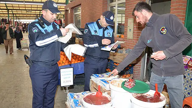 Karatay zabıtası paarları denetledi