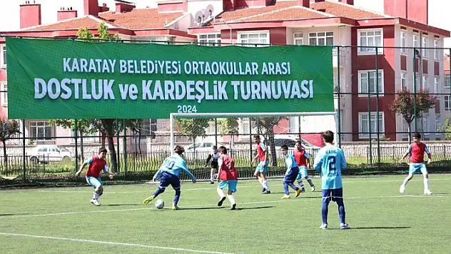 Karatay'da '3. Ortaokullar Arası Dostluk ve Kardeşlik Futbol Turnuvası' başladı
