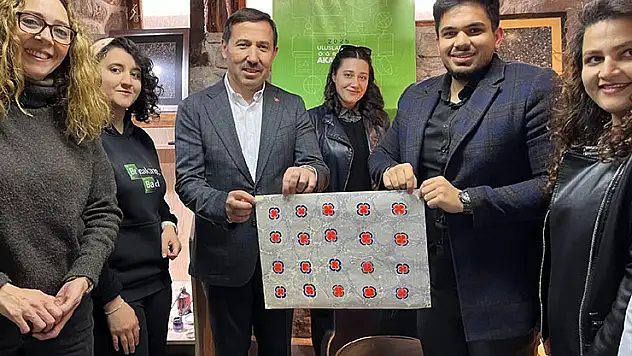 Karatay'da geleneksel sanatlar yabancı öğrencilerle buluşuyor