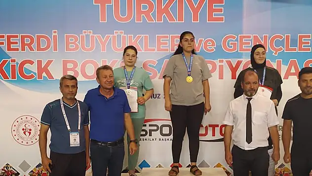 Karatay'da milli mutluluk 