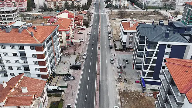 Karatay'da o caddede sıcak asfalt çalışması tamamlandı