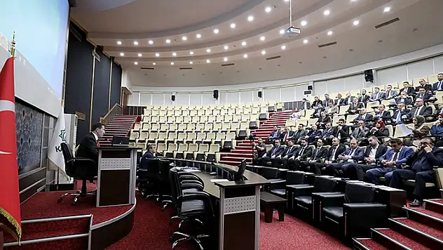 Karatay'da yeni dönemin ilk meclis toplantısı gerçekleştirildi
