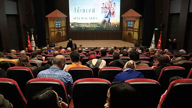 Karatay'dan Öğretmenler Gününe özel film gösterimi