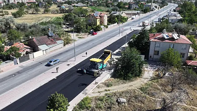 Karatay'ın dört bir yanında asfalt ve altyapı çalışması var