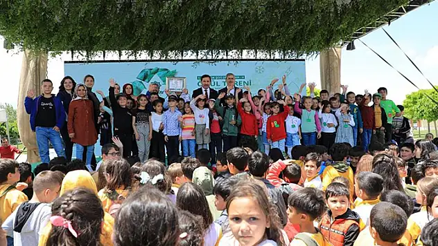 Karatay'ın en çevreci okulları ödüllerini Başkan Kılca'dan aldı
