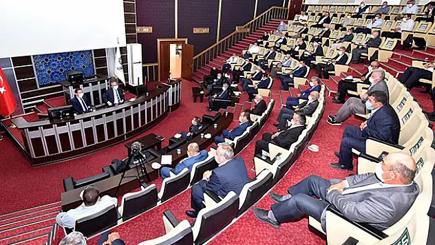 Karataylı muhtarlar toplantıda buluştu