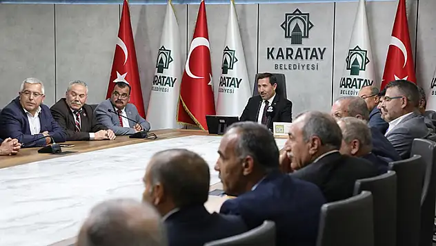 Karataylı muhtarlardan Başkan Hasan Kılca'ya tebrik ziyareti