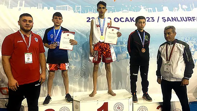 Karataylı sporcular 3 madalya ile döndü