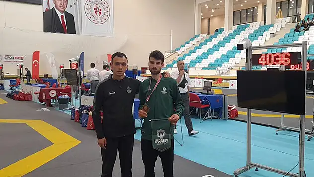 Karataylı Taekwondocu Türkiye üçüncüsü oldu