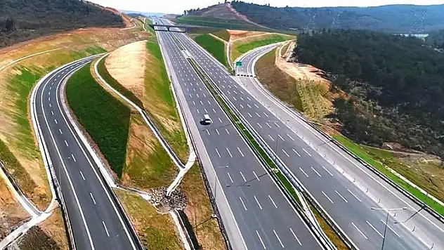 Karayolları Genel Müdürlüğü reklam levhalarını açık artırma ile kiraya veriyor
