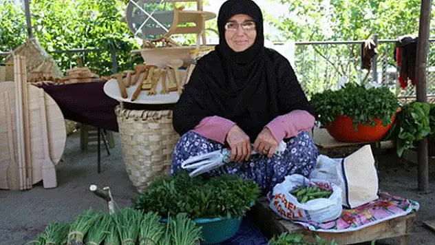 Kardeşinin bakan olduğunu pazarda öğrendi
