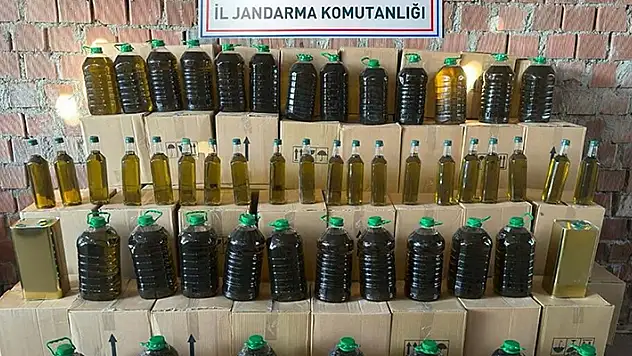 Kargo minibüsünde 3 bin 980 litre sahte zeytinyağı ele geçirildi
