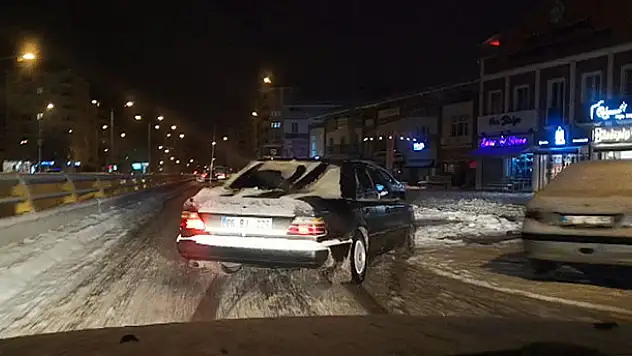 Karlı yolda drift atan alkollü stajyer sürücü: 'Hava karlı, kar lastiğim yok'