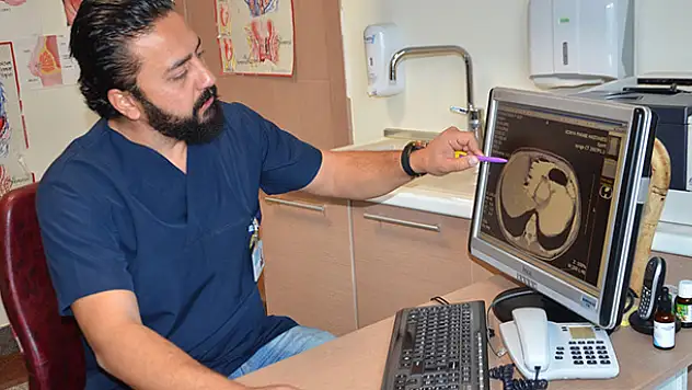 Karnından 7 kilogram kist çıkarıldı