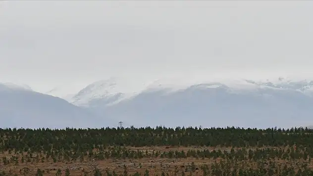 Kars'ın yüksek kesimlerinde kar etkili oldu
