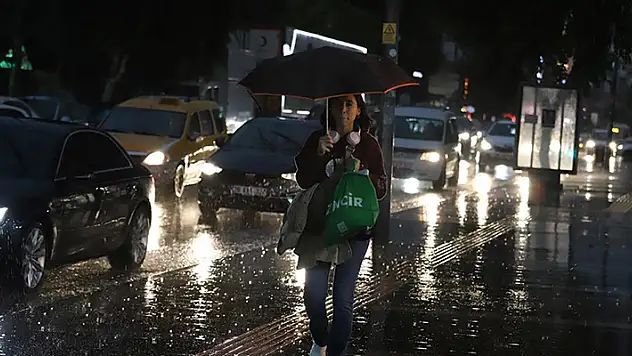 Kars ve Ardahan'da dolu ile sağanak etkili oldu
