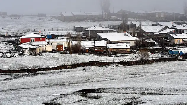 Kars ve Ardahan'da mayısta kar yağdı
