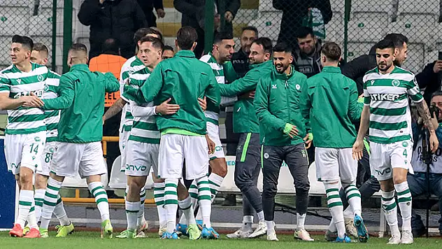 Kartal Aslan'ı avladı
