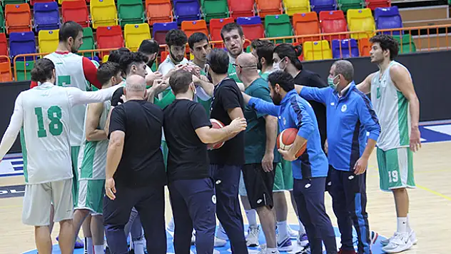 Kartal'da parola galibiyet