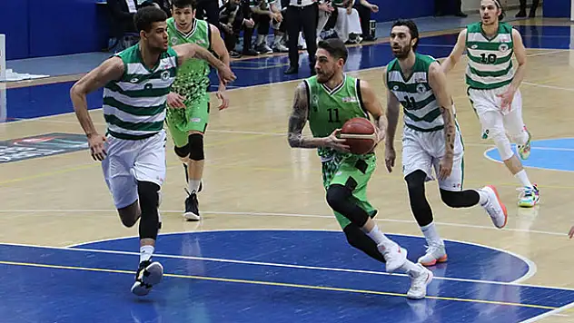 Kartal evinde başka