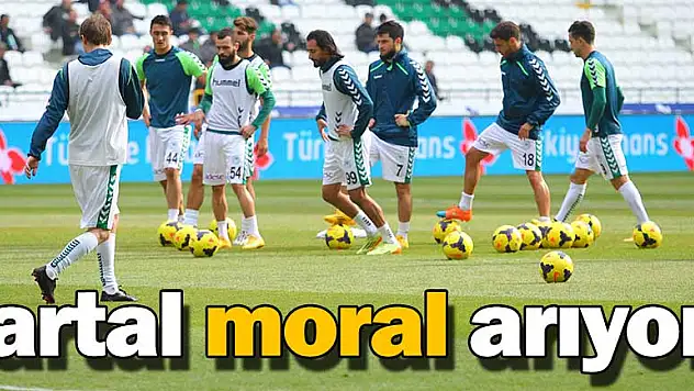 Kartal moral arıyor