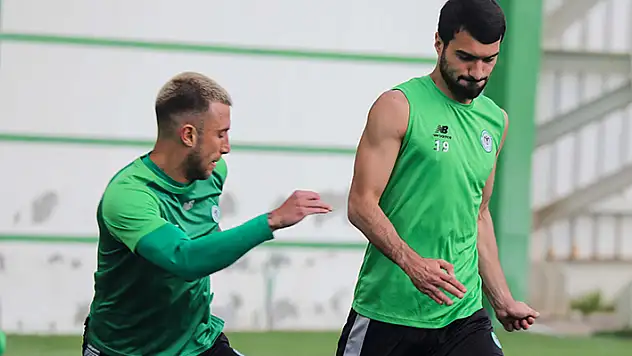 KARTAL TOPBAŞI YAPIYOR
