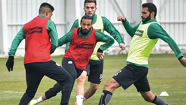 Kartal topbaşı yaptı