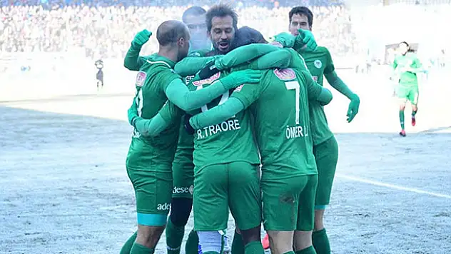 Kartal zirveye doğru