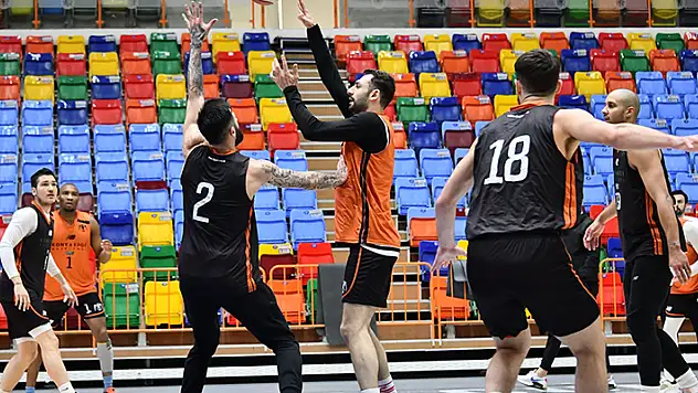 KARTAL'DA KEYİFSİZ İDMAN
