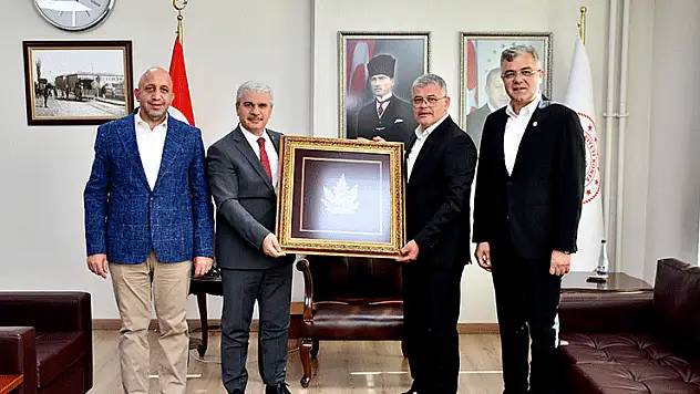 Kartal'dan Vali Akın'a ziyaret