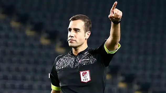 Kasımpaşa-İttifak Holding Konyaspor maçının hakemi Serkan Tokat
