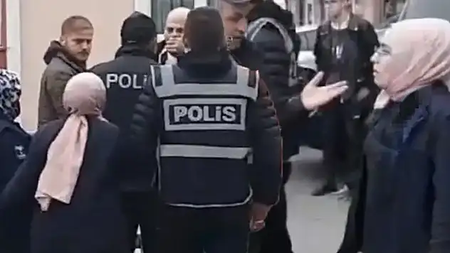 Kasiyerle tartıştı, polisleri tehdit etti: Hepinizi Hakkari'ye sürdürürüm
