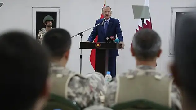 Katar'daki Türk birliğinden ilk görüntüler! Başkan Erdoğan Halid bin Velid Kışlası'nı ziyaret etti