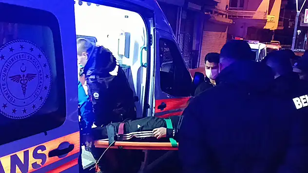 Kavga ettiği kişiden kaçarken çatıdan düşen kişi yaralandı


