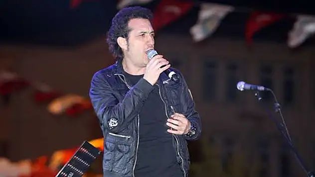 Kayahan'ı 'Yemin Ettim' şarkısıyla andılar