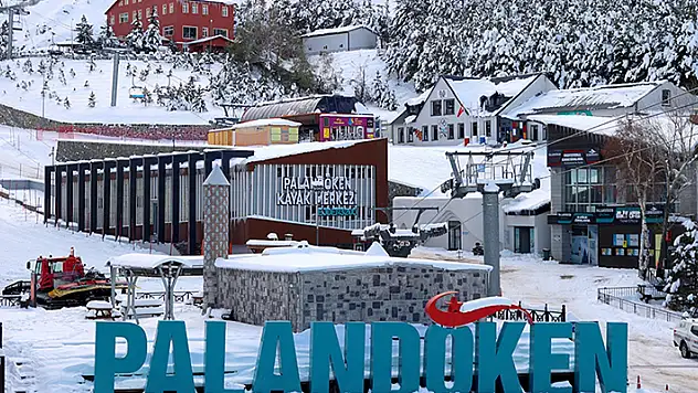 Kayak merkezlerinde en fazla kar kalınlığı 74 santimetreyle Palandöken'de ölçüldü
