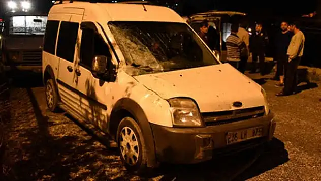 Kayalar mahalleye bomba gibi düştü!