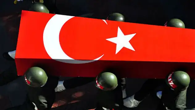 Kayalıklardan düşen asker şehit oldu