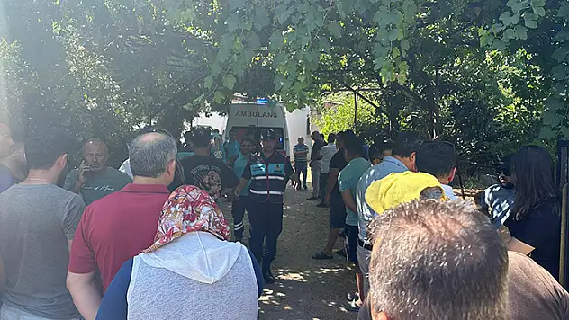 Kayınpederini, kayınvalidesini ve komşularını öldüren kişi, 2 kişiyi de yaraladı
