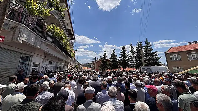 Kayıp kurbanlığını ararken canından olan genç toprağa verildi