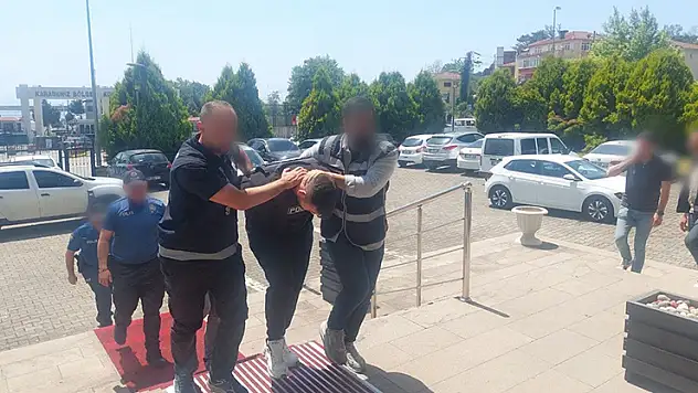 Kayıp olarak aranıyordu, arkadaşları öldürüp çuvalla gömmüş 3 tutuklama