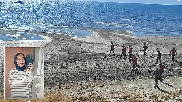 Kayıp Rojin'i, deprem bölgesinde görev alan hassas burunlu köpekler de arıyor
