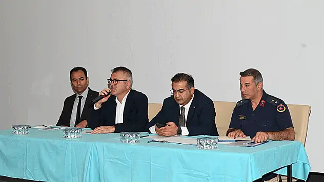 Kaymakam Kıyıcı ve Başkan Ustaoğlu, muhtarlarla buluştu