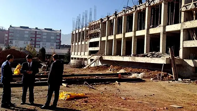 Kaymakam Özyiğit eğitim yatırımlarını inceledi