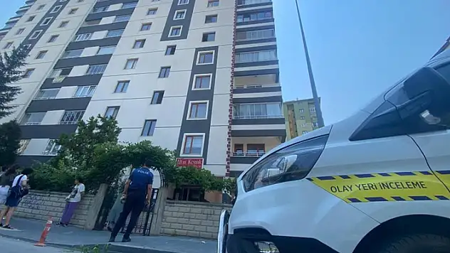 Kayseri'de 1 saat arayla apartmandan düşen 1'i kadın 2 kişi ağır yaralandı
