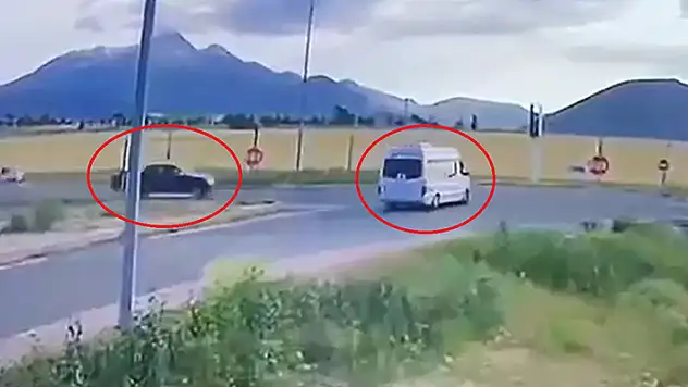 Kayseri'de 21 kişinin yaralandığı kazanın görüntüleri ortaya çıktı

