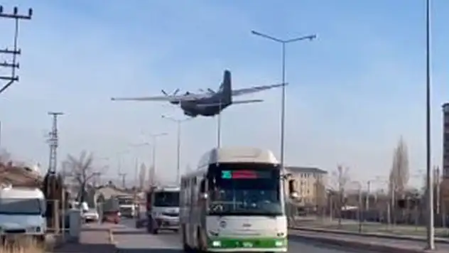 Kayseri'de arızalanan askeri uçak, zorunlu iniş yaptı


