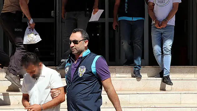 Kayseri'de ev satma vaadiyle 20 kişiyi 11,5 milyon TL dolandıran 6 kişi yakalandı

