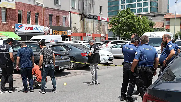 Kayseri'de müteahhit ayağından vuruldu
