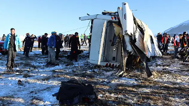 Kayseri'de otobüs devrildi! öÖlü ve çok sayıda yaralı var
